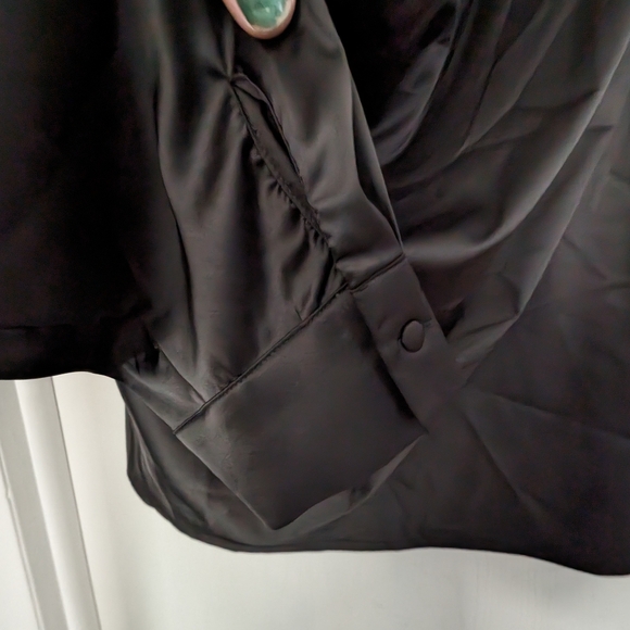 Sheen curve black 2XL shiny drape front top - Picture 3 of 5